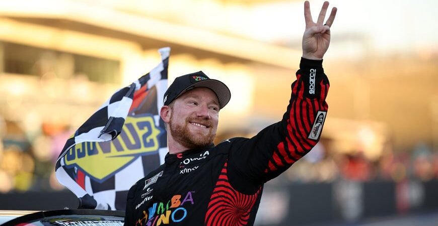 Tres de tres para Reddick en la NASCAR Cup 2026: Tyler hace historia. 