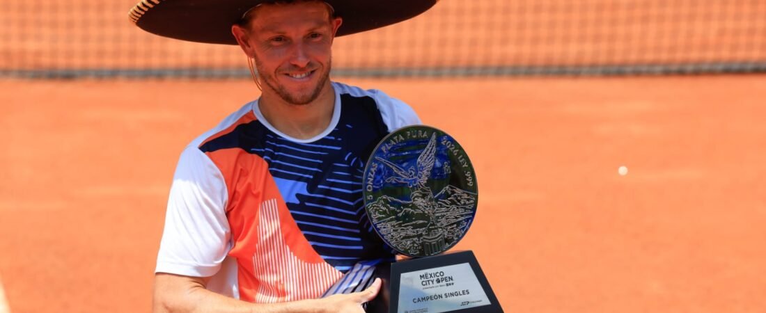 Lluvia, pausa y remontada: Duckworth se queda con el titulo en el MCO.